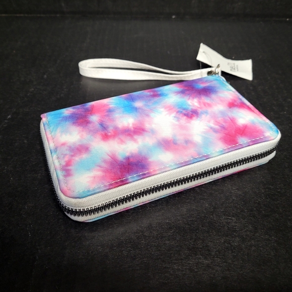 Rue 21 Wristlet #0007174 - Picture 6 of 8